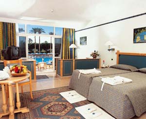 Room at the Cataract Pyramids Resort in Cairo